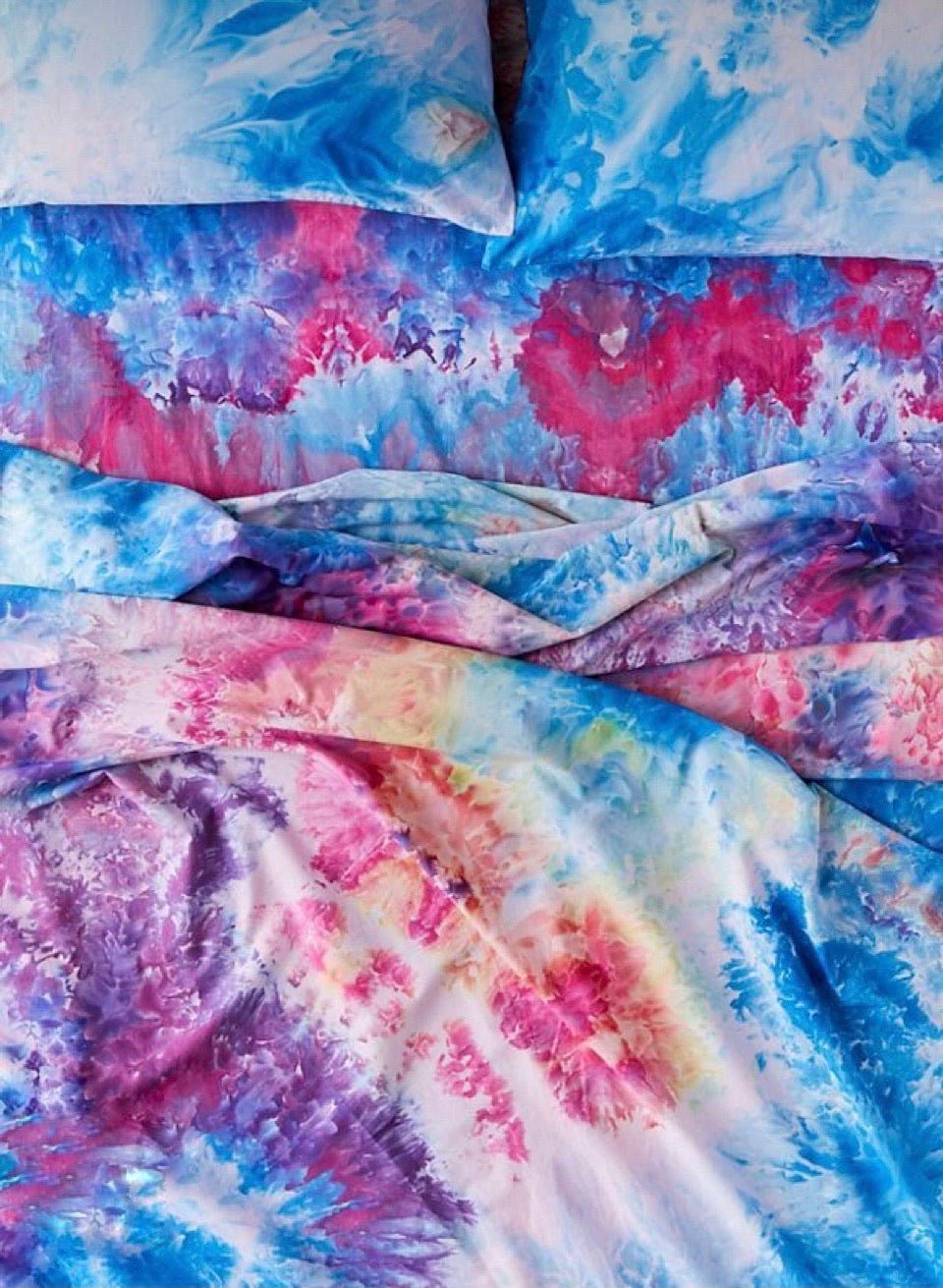 Bedding in Rainbow - riverside tool & dye