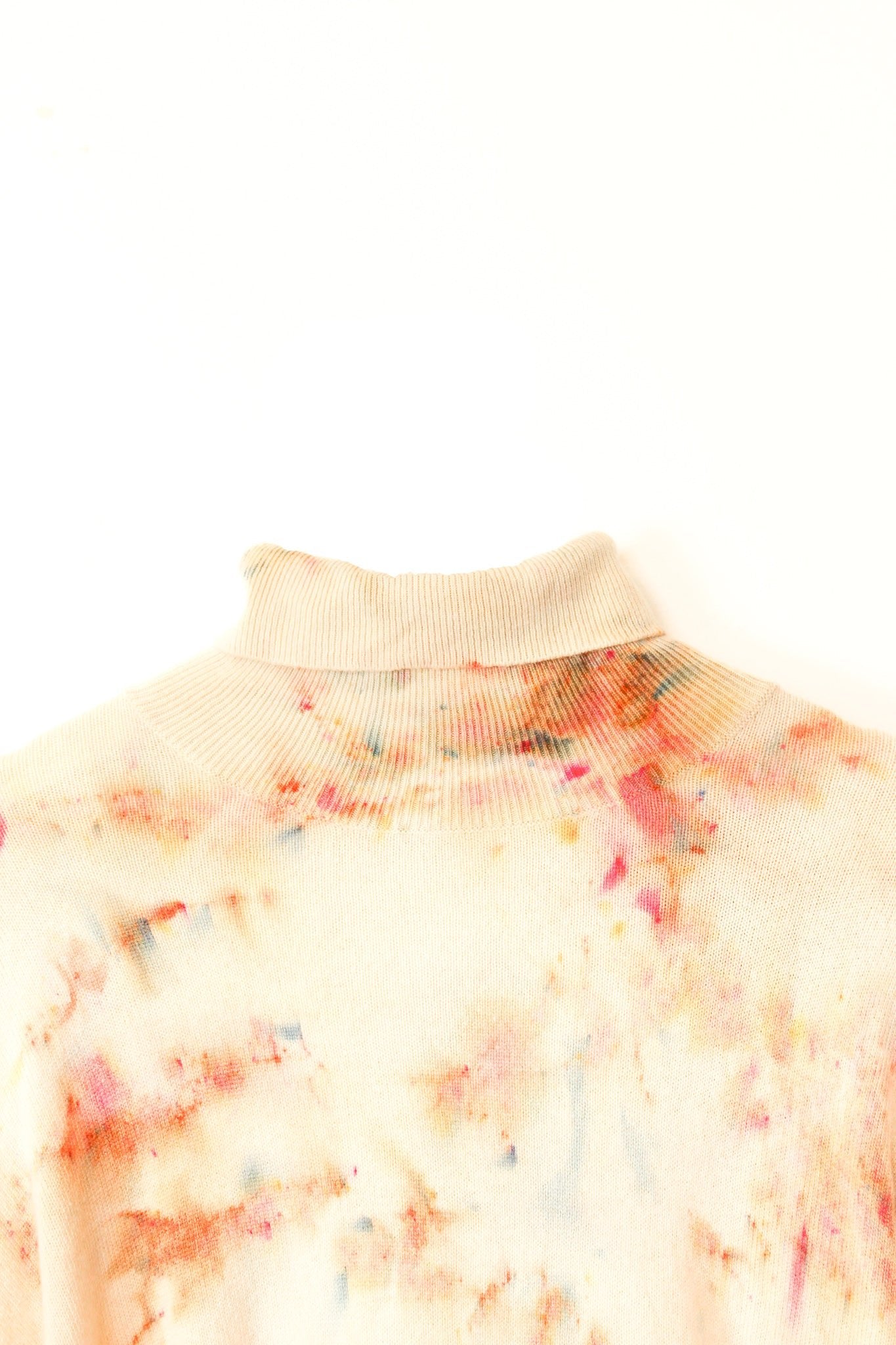 Cashmere Turtleneck in Lola - riverside tool & dye
