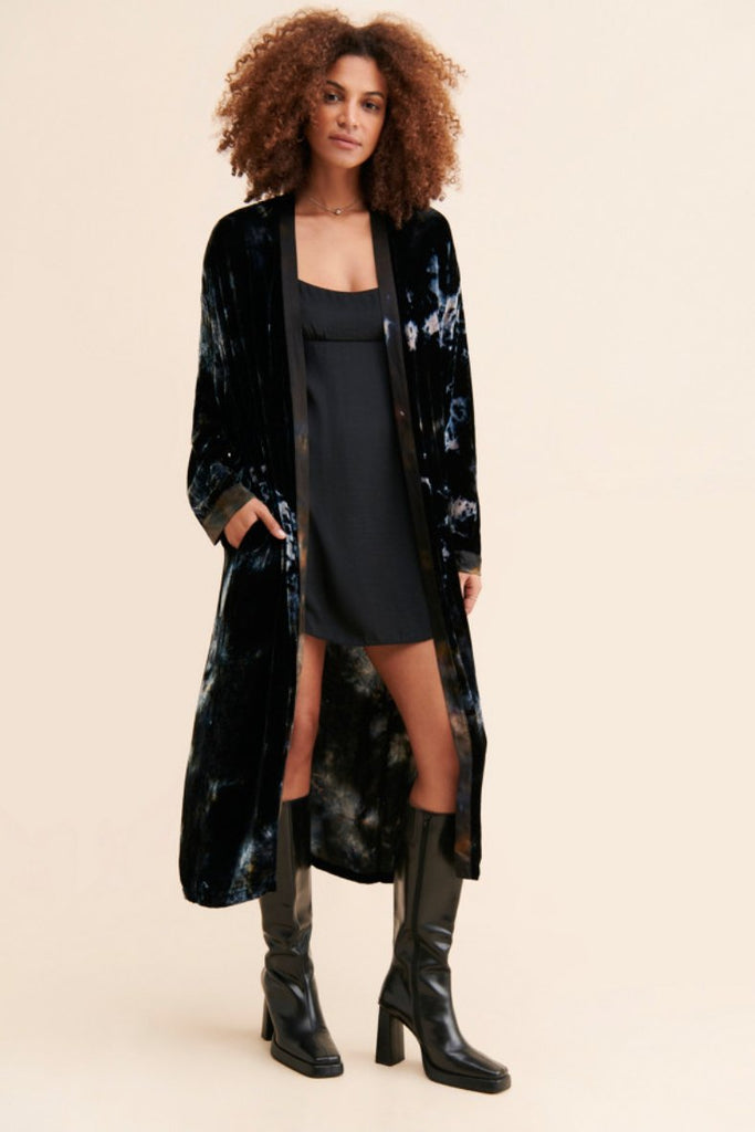 Velvet Duster in Obsidian - riverside tool & dye